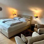 Elgi Aparthotel